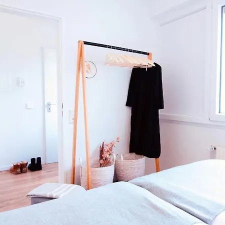 Apartment Mit Balkon - Netflix - Nahe Messe Duesseldorf Krefeld Exterior foto