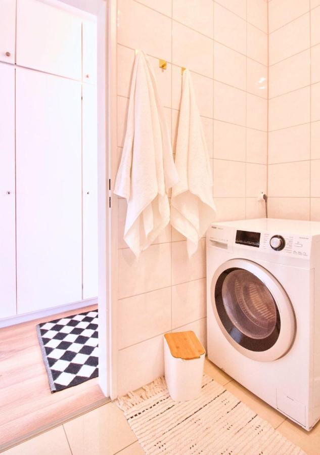 Mit Balkon - Netflix - Nahe Messe Duesseldorf Apartment