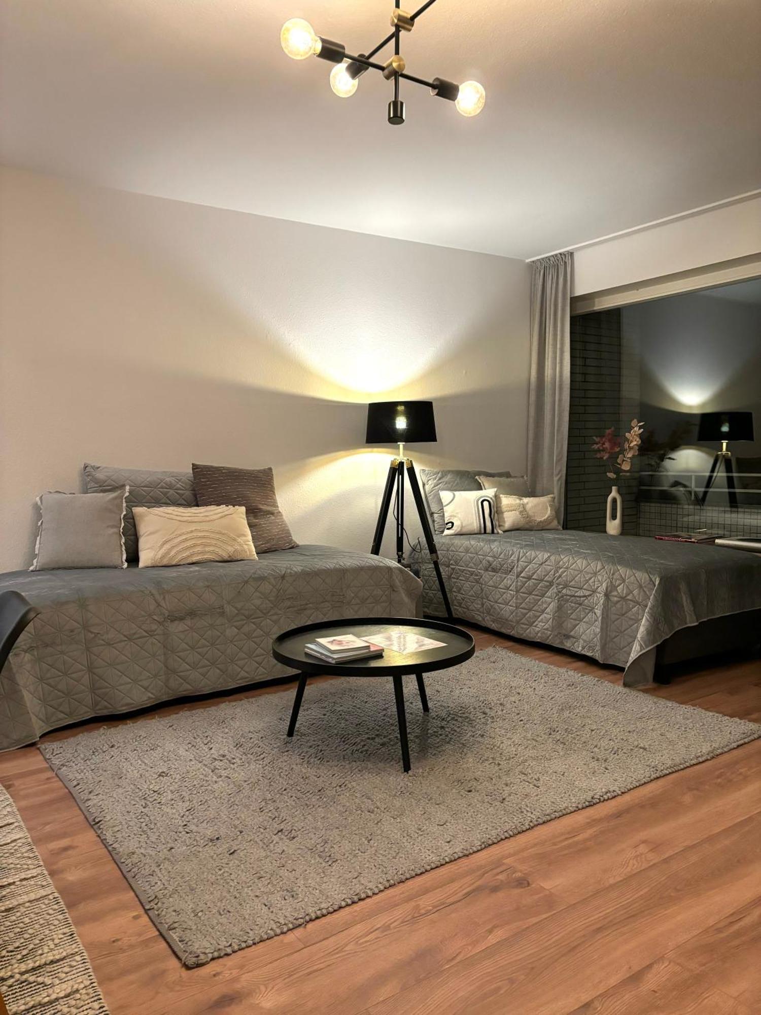 Mit Balkon - Netflix - Nahe Messe Duesseldorf *